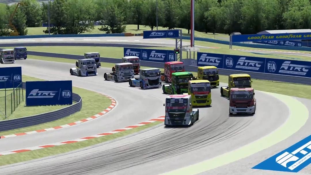 Virtuelles Truck Racing: Auch Rennfahrer haben ein Homeoffice